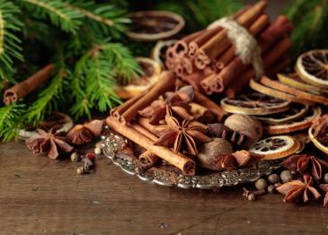Kā Ziemassvētku garšvielas var palīdzēt veselībai