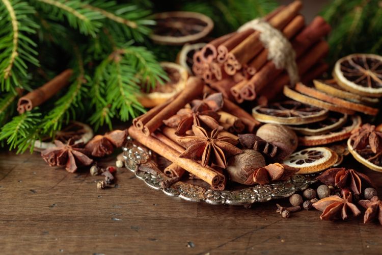 Kā Ziemassvētku garšvielas var palīdzēt veselībai
