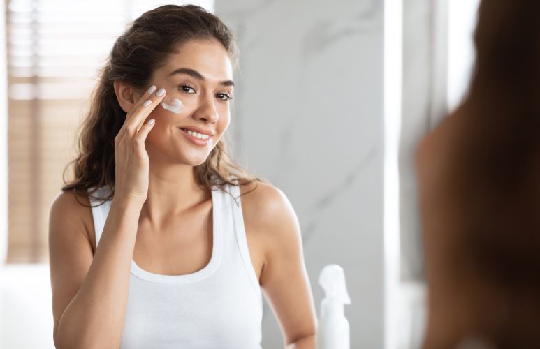 Retinols saulainajā sezonā – ieguvumi, riski un droša lietošana 