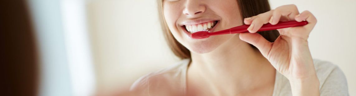 No zobu pastas līdz diegam – kas patiešām strādā?